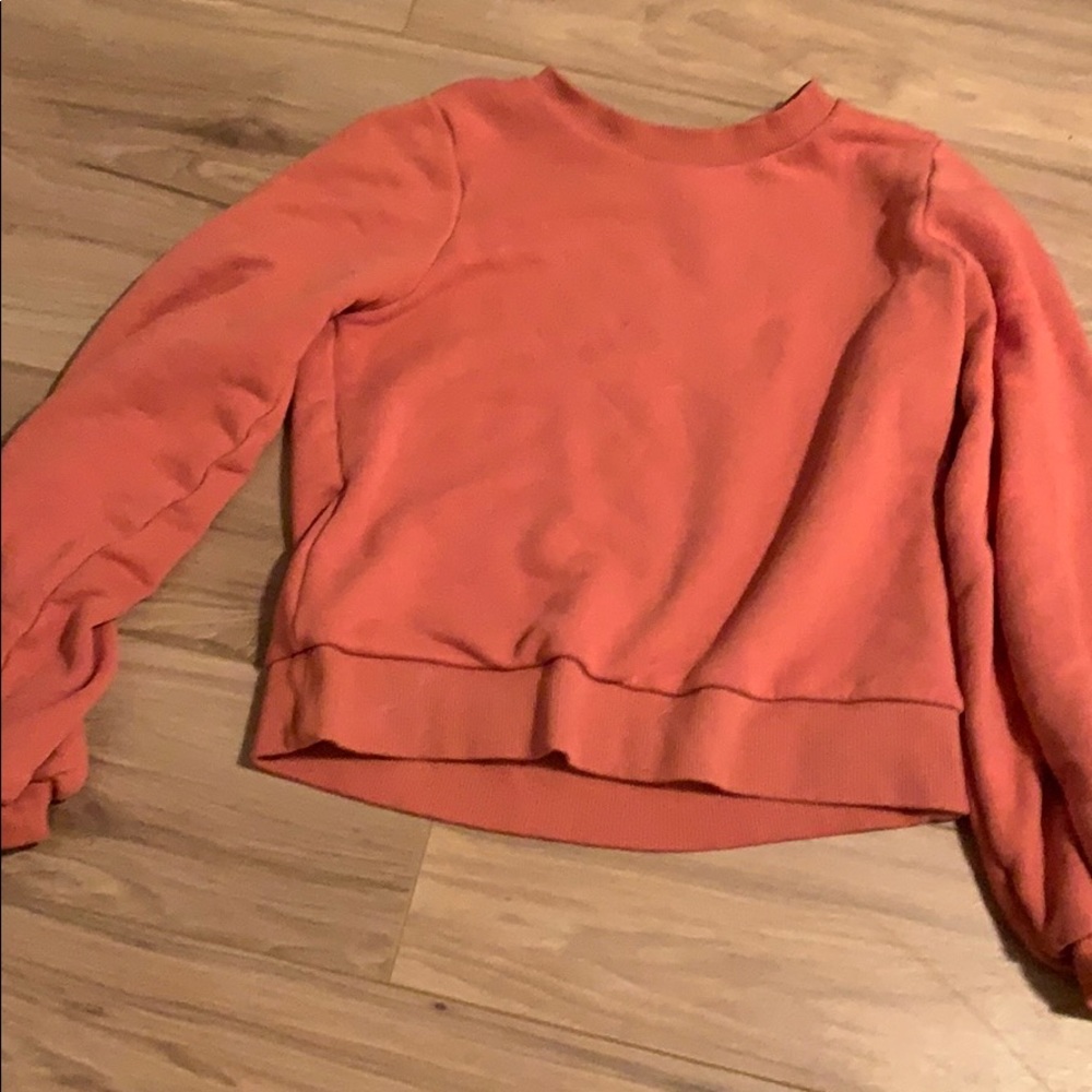Sweatshirt